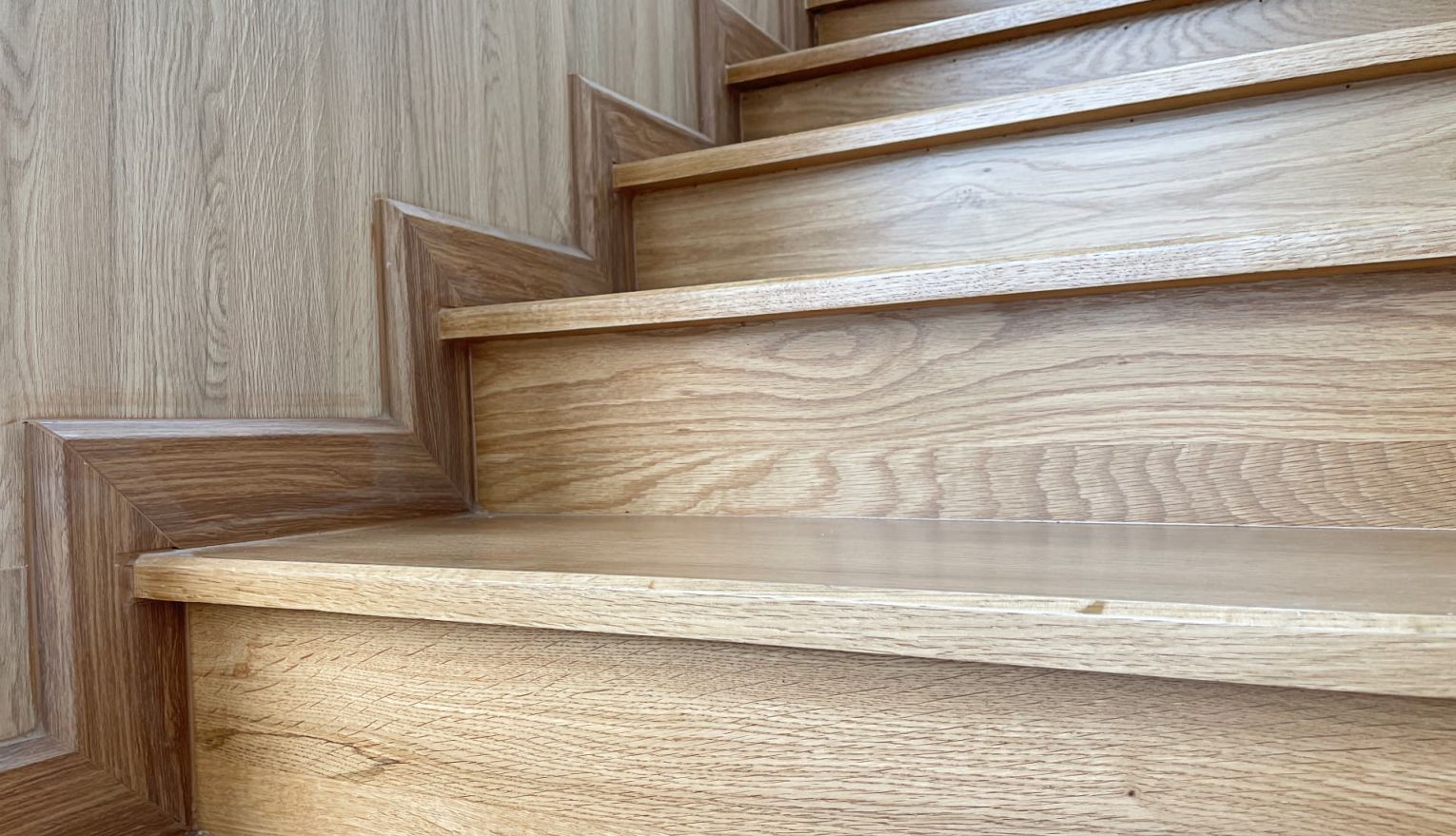 Escalones con contrahuella