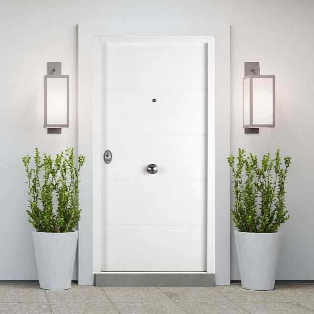 puerta acorazada blanca lucerna exterior