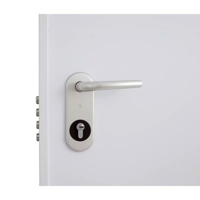 puerta-acorazada-blanca-cerradura